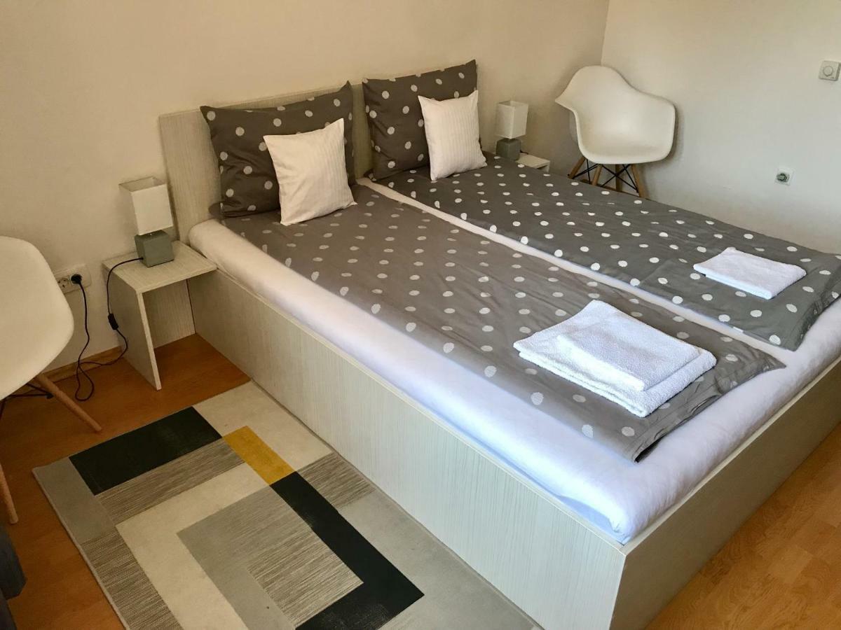 Cristi'S Rooms - Pensiune Oradea Exteriér fotografie
