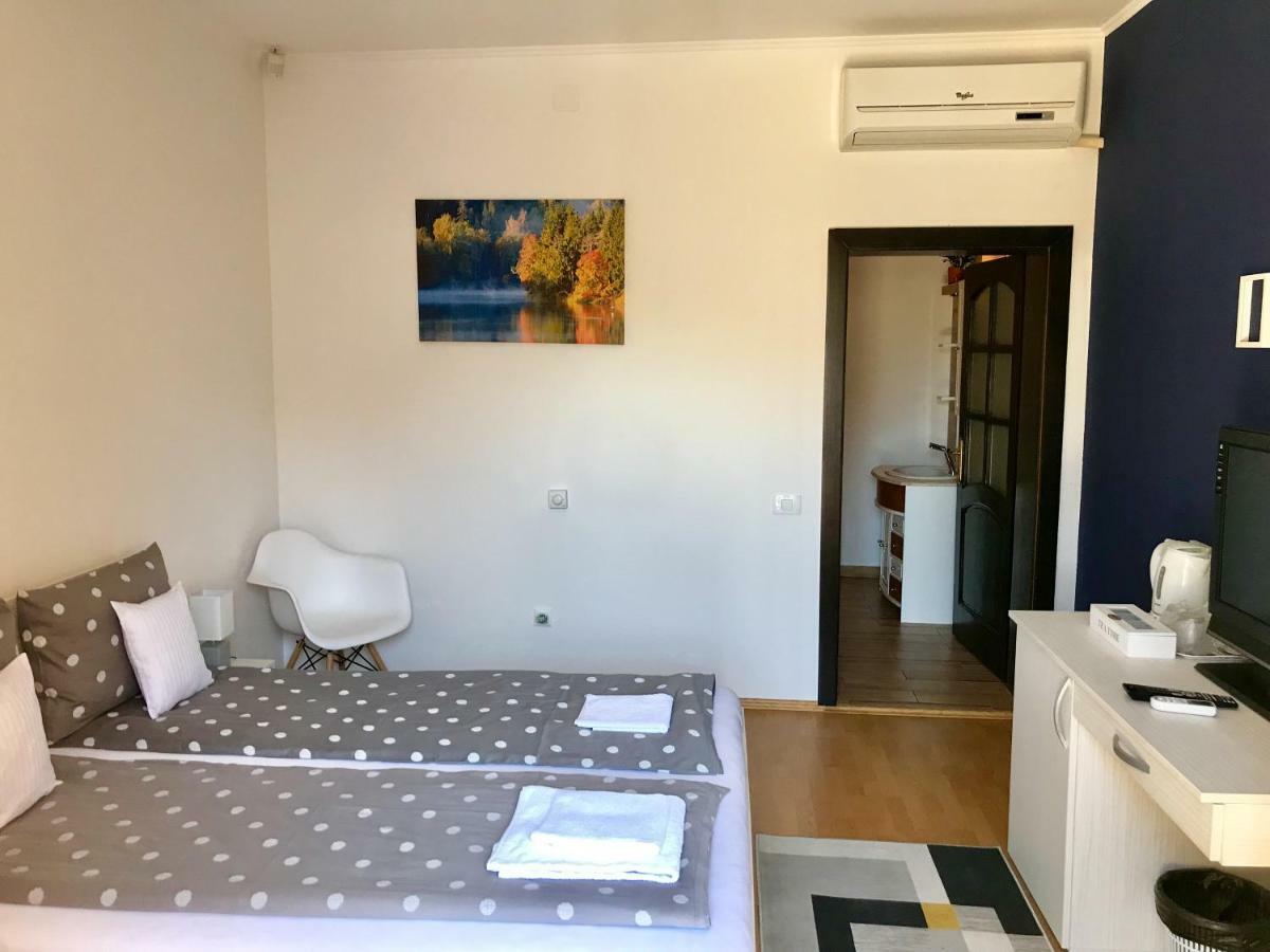 Cristi'S Rooms - Pensiune Oradea Exteriér fotografie