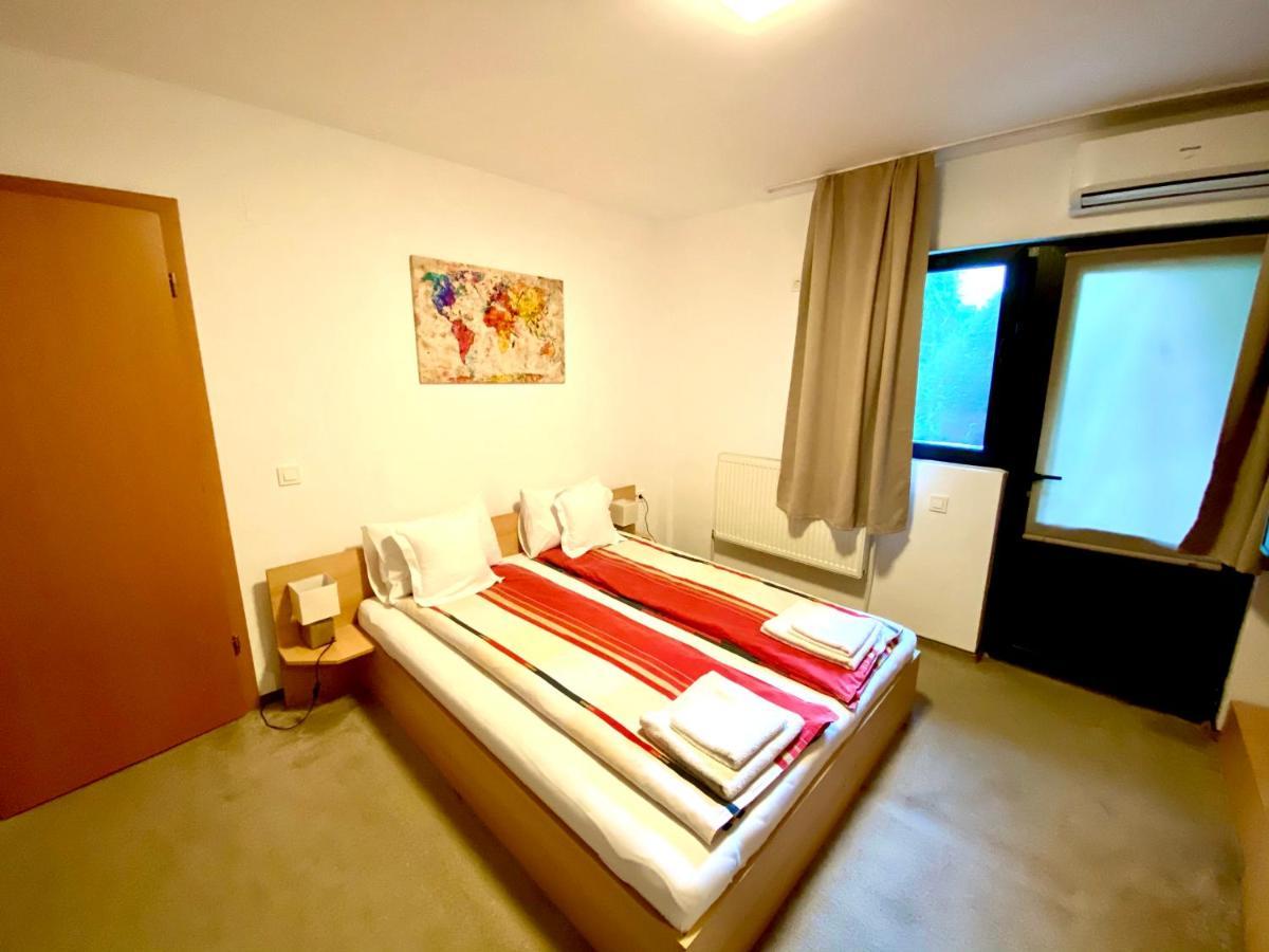 Cristi'S Rooms - Pensiune Oradea Exteriér fotografie