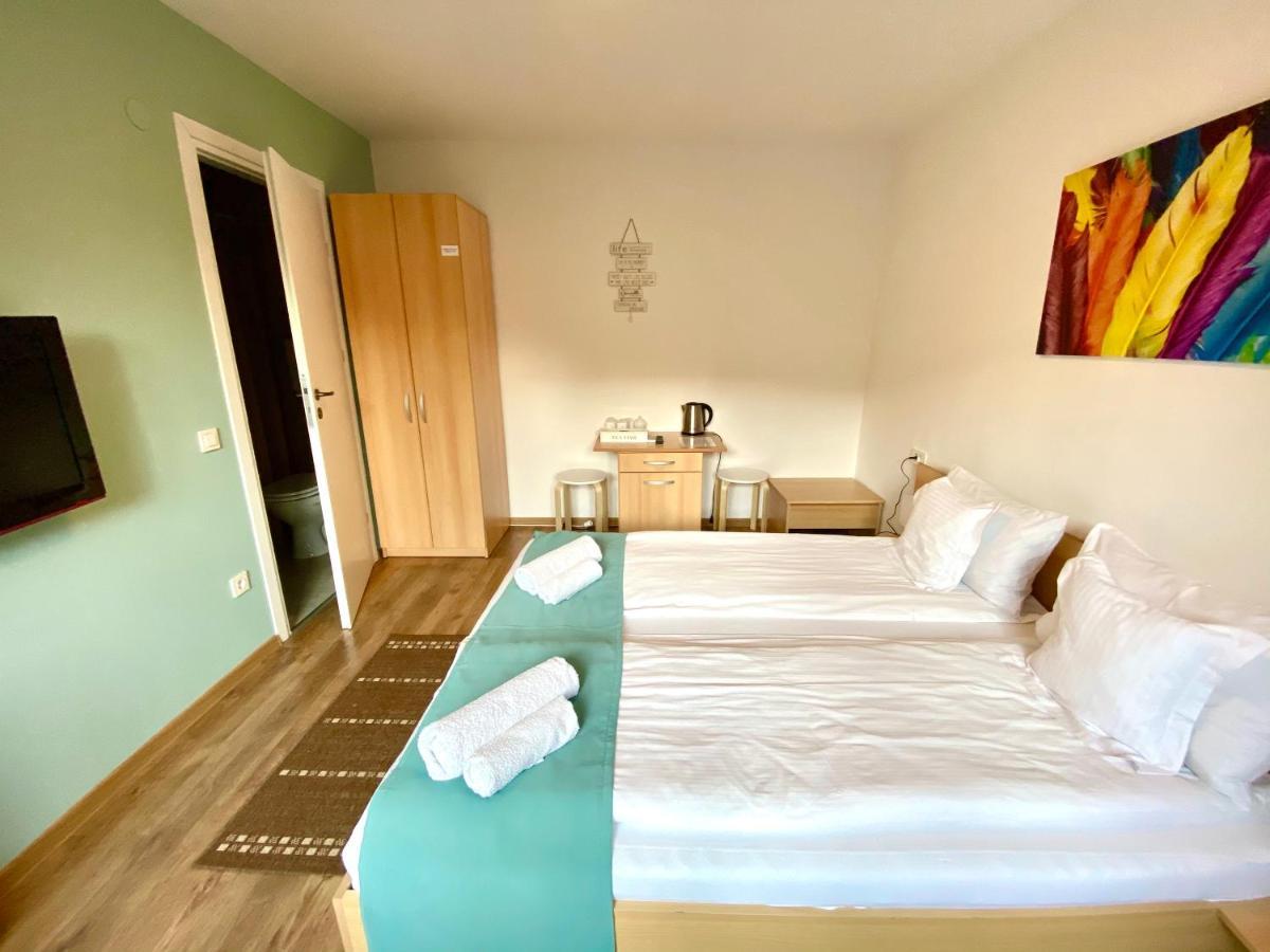 Cristi'S Rooms - Pensiune Oradea Exteriér fotografie