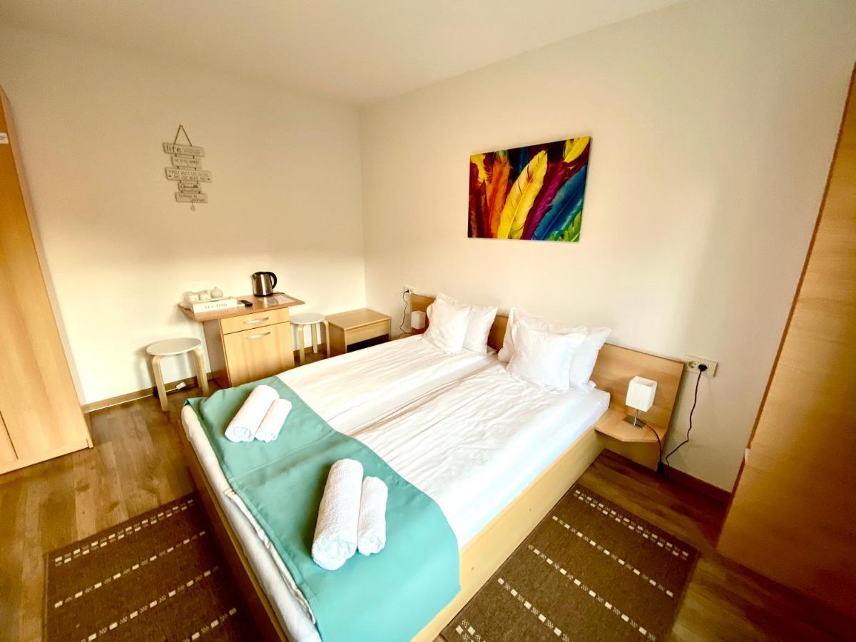 Cristi'S Rooms - Pensiune Oradea Exteriér fotografie