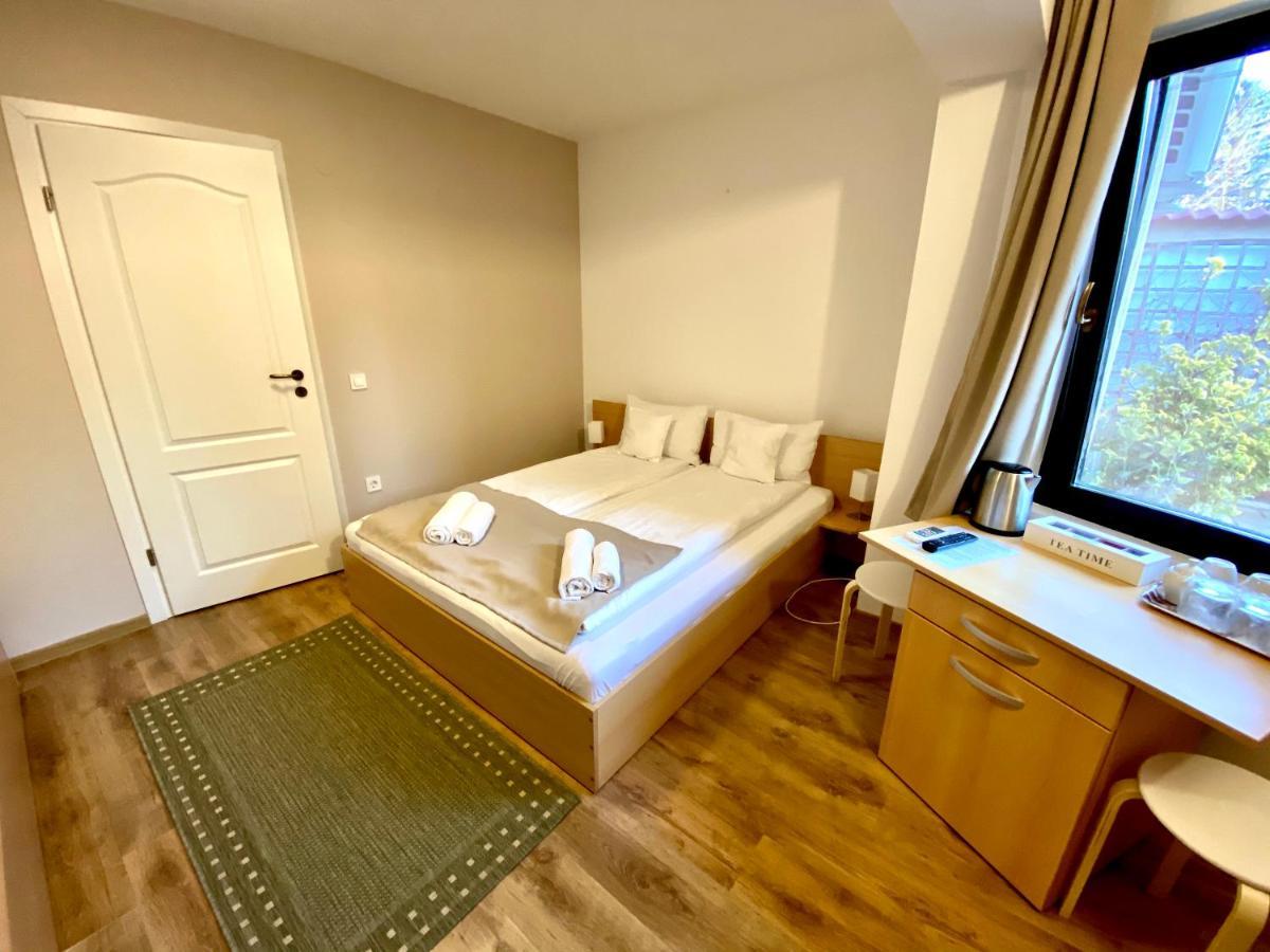 Cristi'S Rooms - Pensiune Oradea Exteriér fotografie